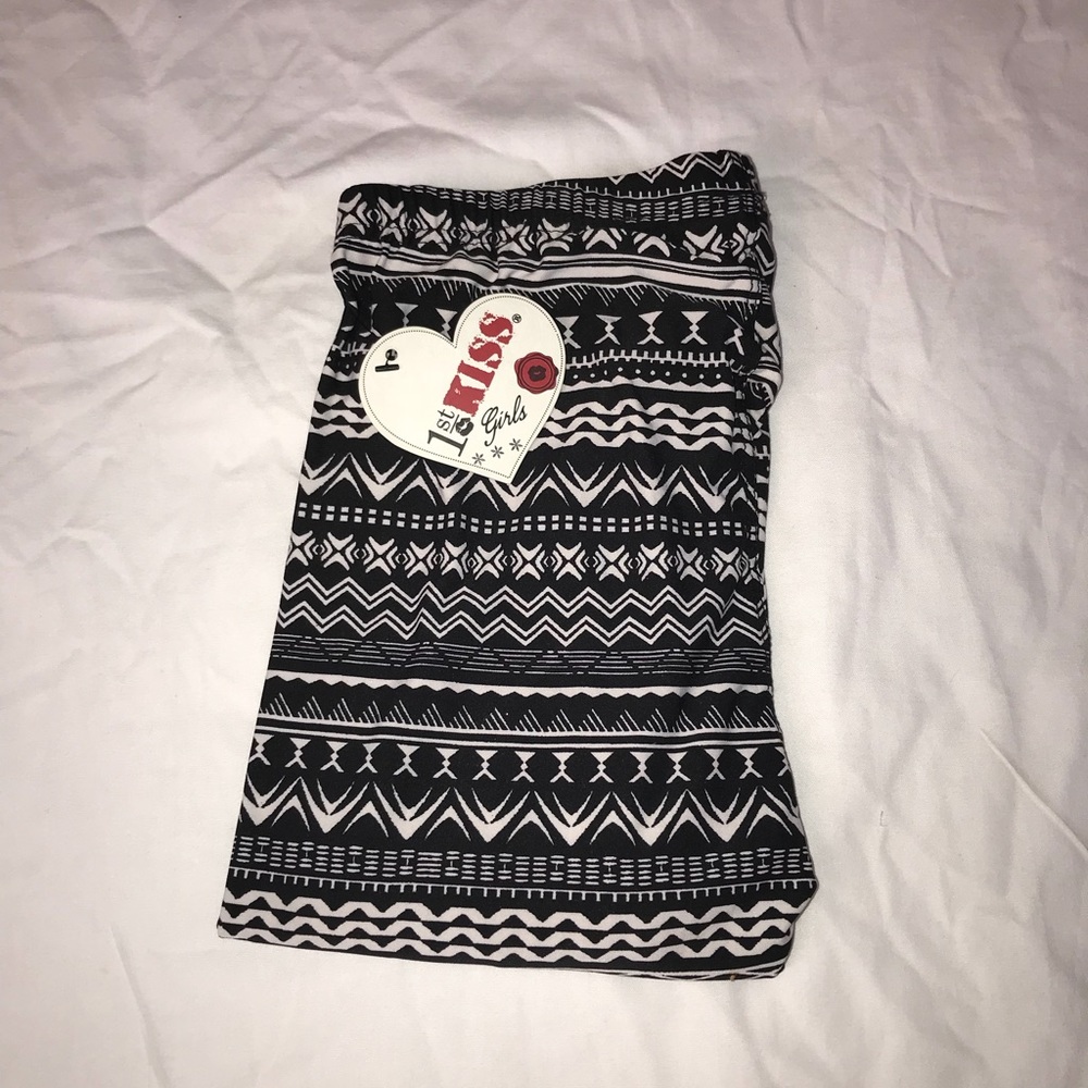 CUTE GIRLS BLACK AND WHITE LEGGINGS